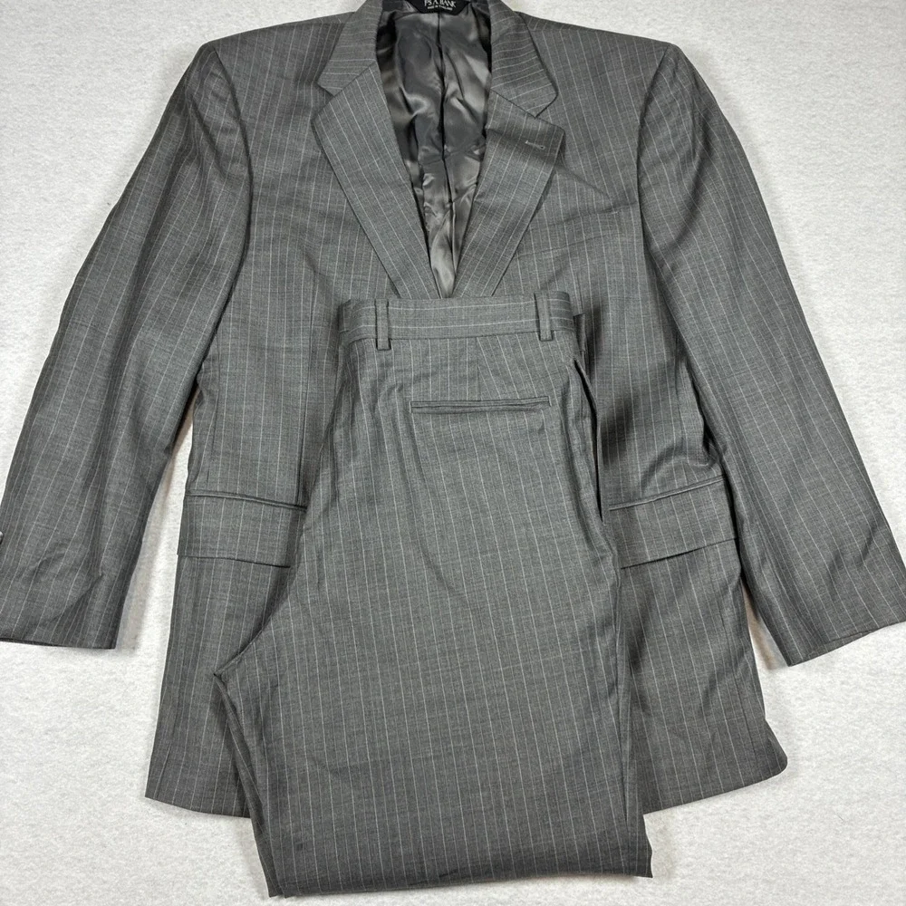 Jos. A Bank Signature Men's Wool Gray Pinstripe Suit 2 Piece 42R 35x30